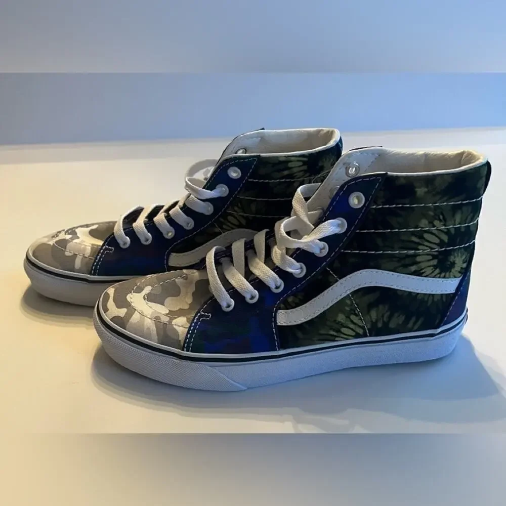 VANS GIRLS “HIGH TOP” “CAMO” SNEAKER SIZE 4.5 (BIG KID) NWT